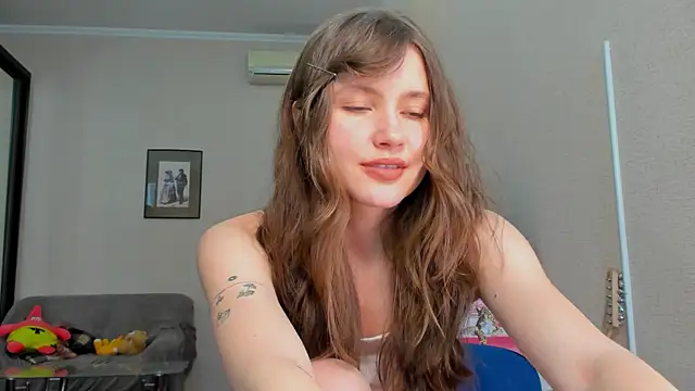 Snapshot of MaryannSofts chatting on May 8, 2026, 1:05 pm MaryannSofts online show from May 8, 2026, 1:05 pm