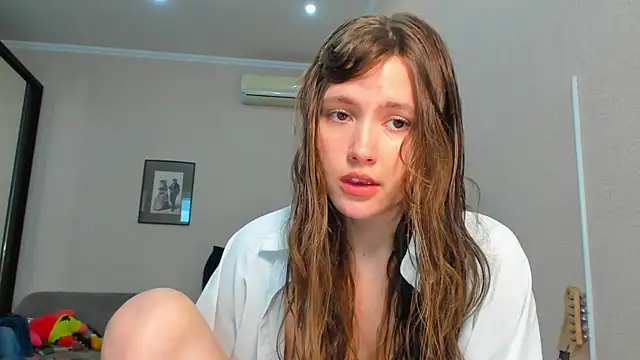 Snapshot of MaryannSofts chatting on May 26, 2026, 11:17 am MaryannSofts online show from May 26, 2026, 11:17 am