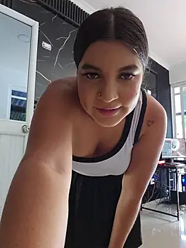 Pretty Julieta online show from July 16, 2026, 7:31 pm