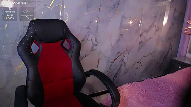 DulceBarbyeri online show from April 14, 2026, 2:50 am