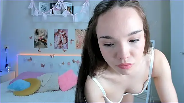 Snapshot of Milly_Lane chatting on May 7, 2026, 3:12 am Milly Lane online show from May 7, 2026, 3:12 am