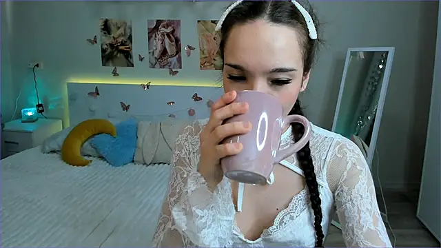 Snapshot of Milly_Lane chatting on May 15, 2026, 3:13 am Milly Lane online show from May 15, 2026, 3:13 am