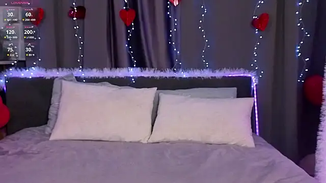 TwilaDona online show from March 8, 2026, 1:03 am