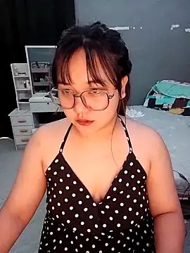 mabyhot16 online show from April 1, 2026, 4:04 pm