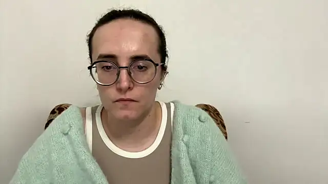 SofiaTease online show from April 12, 2026, 5:18 pm