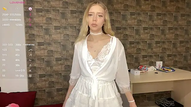 AliceGorley online show from May 24, 2026, 4:56 pm