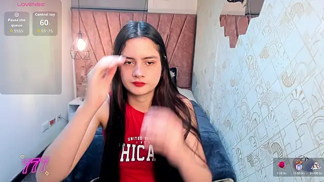 Zoe  Taylor   online show from March 27, 2026, 11:54 am