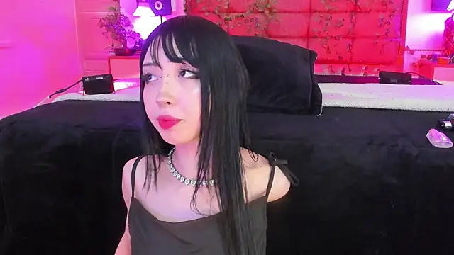 Snapshot of Vickmoon chatting on July 29, 2026, 9:13 pm Vickmoon online show from July 29, 2026, 9:13 pm