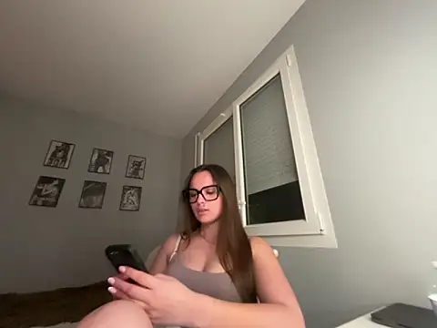 lilix6 online show from April 8, 2026, 8:53 pm