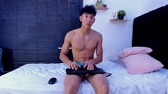 angel boy02 online show from May 23, 2026, 10:47 pm