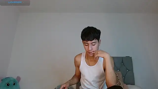 Snapshot of Sebas_fire4 chatting on May 20, 2026, 2:45 pm Sebas fire4 online show from May 20, 2026, 2:45 pm