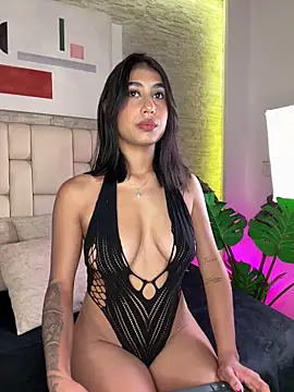 Snapshot of Lilyrousse_ chatting on May 23, 2026, 11:47 am Lilyrousse online show from May 23, 2026, 11:47 am