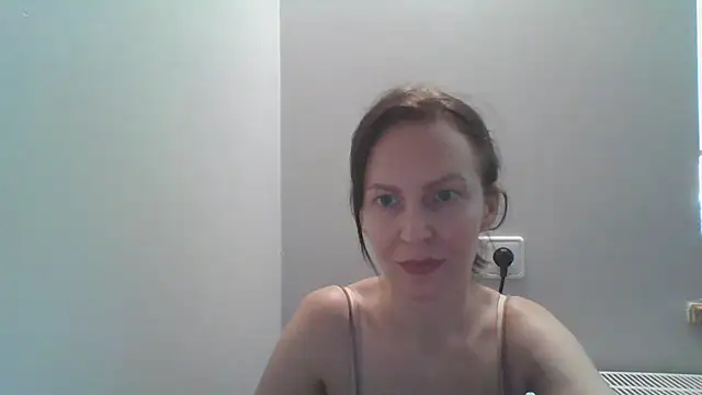 Snapshot of AnnaTight chatting on August 5, 2026, 8:17 am AnnaTight online show from August 5, 2026, 8:17 am