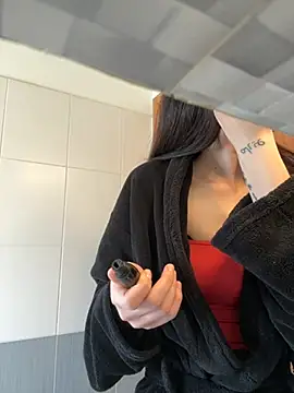 Snapshot of annelysses chatting on March 10, 2026, 11:04 am annelysses online show from March 10, 2026, 11:04 am