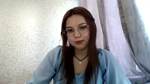 Snapshot of Aurora_Breeze chatting on May 15, 2026, 12:01 pm Aurora Breeze online show from May 15, 2026, 12:01 pm
