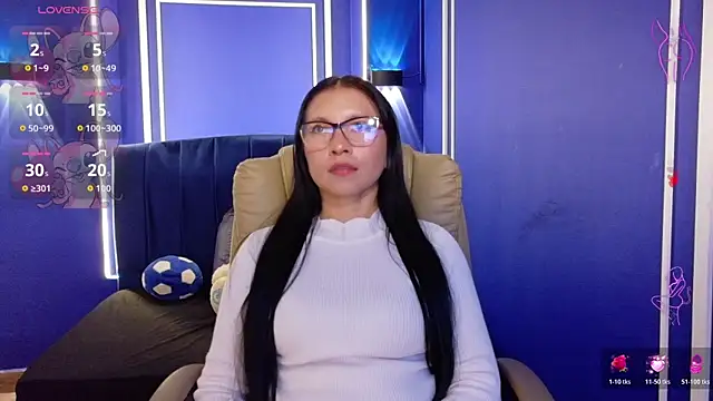 Snapshot of Chloe16_ chatting on April 1, 2026, 7:44 pm Chloe16 online show from April 1, 2026, 7:44 pm