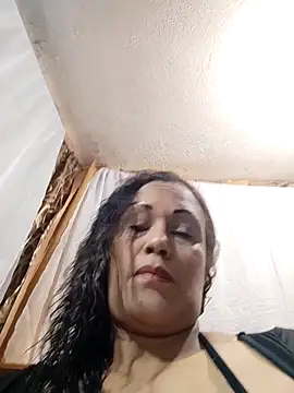 Snapshot of maroita chatting on May 5, 2026, 1:41 pm maroita online show from May 5, 2026, 1:41 pm