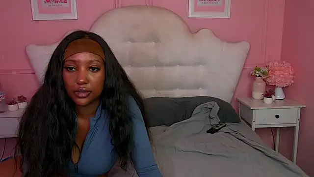 Snapshot of NyaraBuenoBabestationx chatting on July 6, 2026, 8:11 pm NyaraBuenoBabestationx online show from July 6, 2026, 8:11 pm