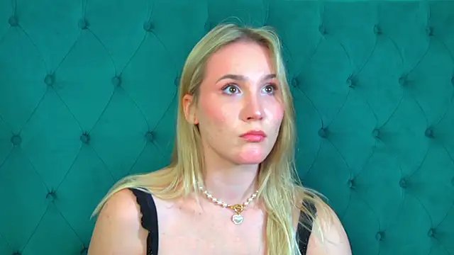 Snapshot of ElaraVoltage chatting on May 28, 2026, 4:59 pm ElaraVoltage online show from May 28, 2026, 4:59 pm