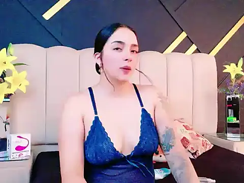 Snapshot of IsadoraSmit chatting on May 15, 2026, 12:45 pm IsadoraSmit online show from May 15, 2026, 12:45 pm