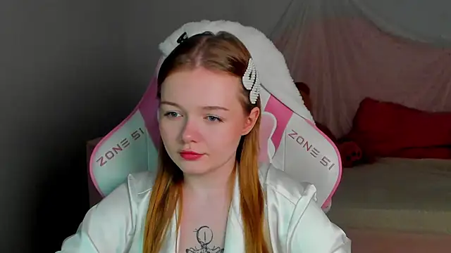 Snapshot of ElinaVale chatting on May 7, 2026, 4:12 pm ElinaVale online show from May 7, 2026, 4:12 pm