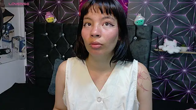 Ameliiiee online show from March 7, 2026, 6:38 pm