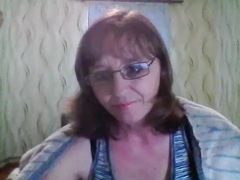 Alisaprice077 online show from March 27, 2026, 10:37 am