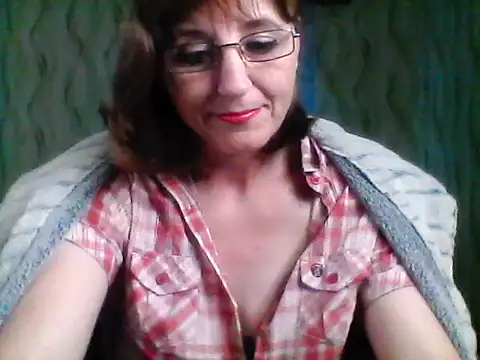 Alisaprice077 online show from May 30, 2026, 12:46 pm