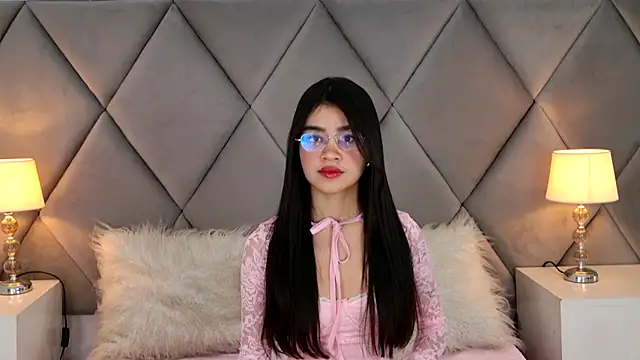 OliviaDiaz online show from June 6, 2026, 9:52 pm