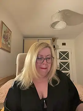 JanieLight53 online show from May 21, 2026, 8:16 pm