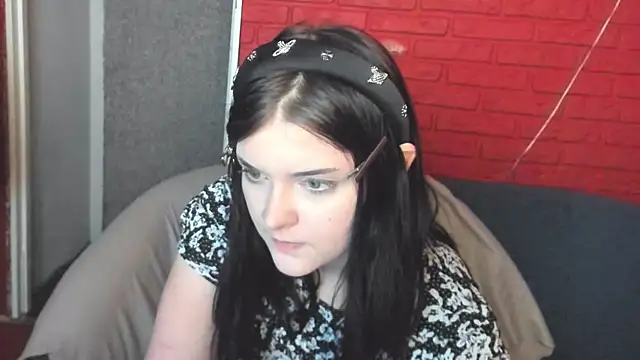 Snapshot of EsterTwilight chatting on April 11, 2026, 3:49 pm EsterTwilight online show from April 11, 2026, 3:49 pm
