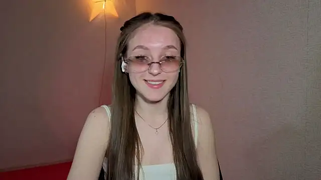 Sweet Pussy Girl online show from April 15, 2026, 1:07 pm