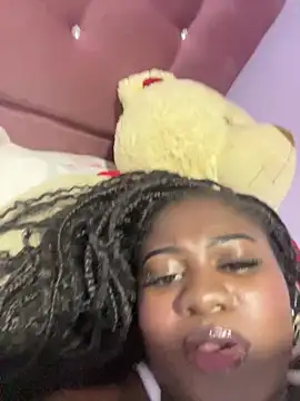 KiaraJohnsonn online show from April 4, 2026, 12:42 am