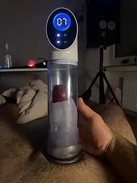 Nikkipp online show from March 7, 2026, 9:34 pm