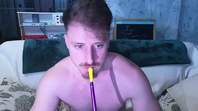 zeusoctavian1 online show from April 14, 2026, 1:55 am