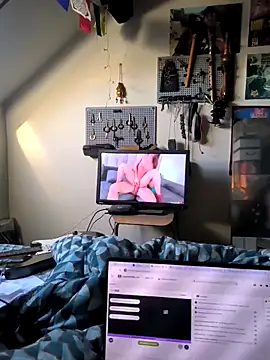 ibitsu666 online show from March 18, 2026, 7:22 am