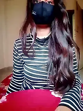 Divya3107 online show from May 3, 2026, 3:34 am