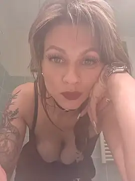 Snapshot of UlysseCalypso chatting on May 8, 2026, 9:09 pm UlysseCalypso online show from May 8, 2026, 9:09 pm