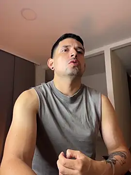 TroyeSavage online show from April 9, 2026, 10:09 am