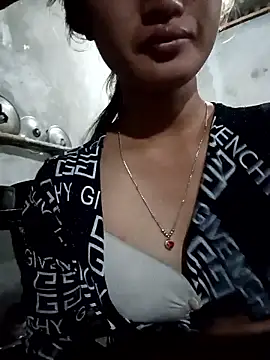 Rosie-LoveU online show from March 21, 2026, 10:57 pm