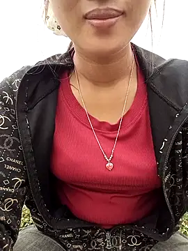 Rosie-LoveU online show from March 26, 2026, 2:39 am