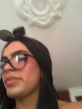 Kitty Cruz Love online show from April 12, 2026, 9:09 pm