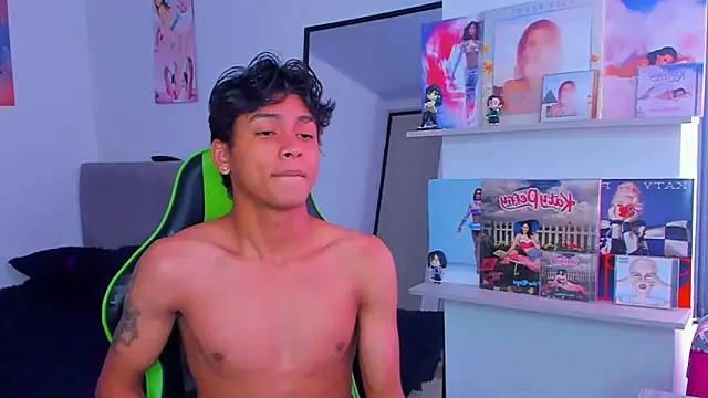 PaulTallx online show from April 21, 2026, 7:06 pm