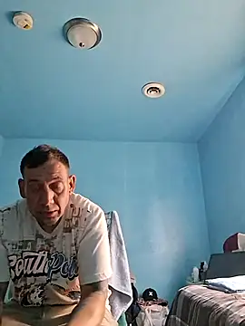 Snapshot of Brandon23xxxgb chatting on April 25, 2026, 2:25 pm Brandon23xxxgb online show from April 25, 2026, 2:25 pm