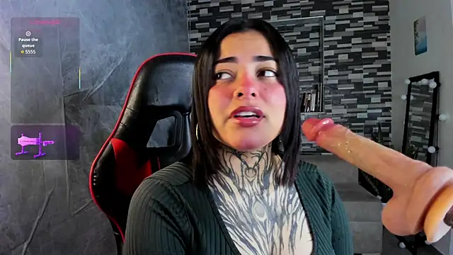 Snapshot of Sophiia_cherry chatting on March 31, 2026, 5:35 pm Sophiia cherry online show from March 31, 2026, 5:35 pm