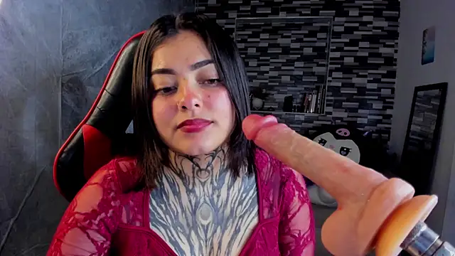 Sophiia cherry online show from May 16, 2026, 7:45 pm