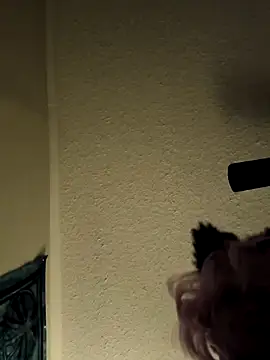 Snapshot of Kayyycatty chatting on April 9, 2026, 4:34 am Kayyycatty online show from April 9, 2026, 4:34 am