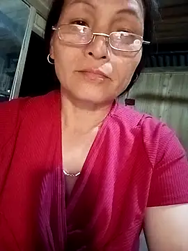 JenniferLovve01 online show from March 12, 2026, 2:23 pm