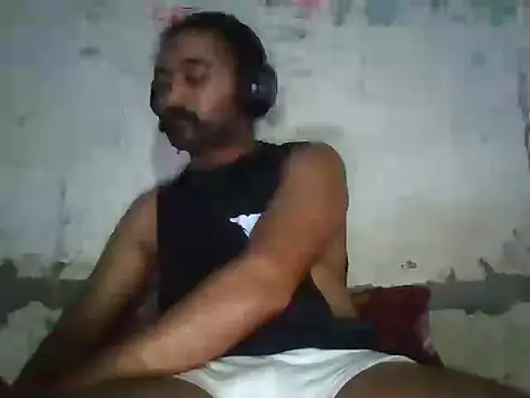 Snapshot of Parm_randhawa chatting on June 14, 2026, 4:53 pm Parm randhawa online show from June 14, 2026, 4:53 pm
