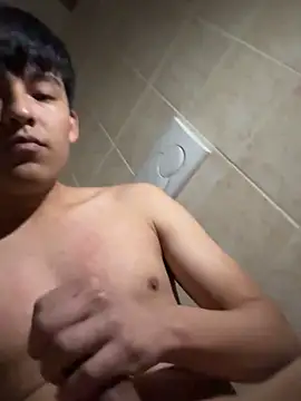 uunico22anni online show from March 14, 2026, 6:24 pm